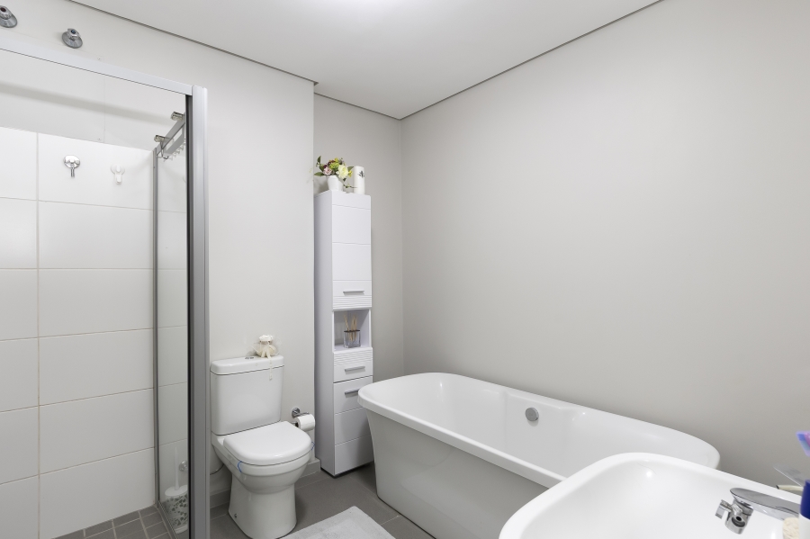 2 Bedroom Property for Sale in Somerset Lakes Western Cape